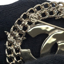 Load image into Gallery viewer, CHANEL CC Logo Round Star Brooch Champagne Gold Gold Plated Rhinestone Faux Pearl
