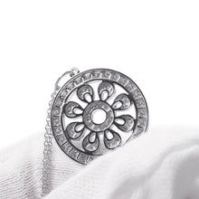 将图像加载到图库查看器中，TIFFANY&amp;Co. Petal Key PendantGRP02521 Pt950
