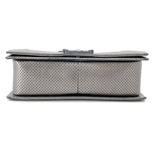 将图像加载到图库查看器中，CHANEL ★Boy Chanel ChainShoulder Bag SilverA67086 Lambskin Size 25
