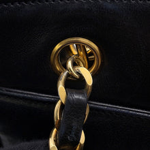 将图像加载到图库查看器中，CHANEL CC Logo ChainTote Bag Black Lambskin
