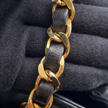 将图像加载到图库查看器中，CHANEL CC Logo ChainTote Bag Black Lambskin
