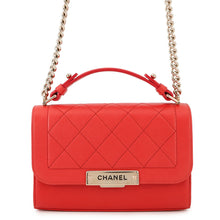 将图像加载到图库查看器中，CHANEL Clic Label 2-way Bag RedA93701 Leather
