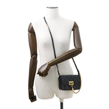 将图像加载到图库查看器中，Givenchy Shoulder Bag Black Leather
