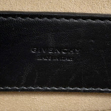 将图像加载到图库查看器中，Givenchy Shoulder Bag Black Leather
