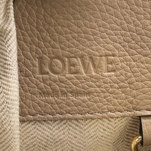 将图像加载到图库查看器中，LOEWE hammock compact BeigeA538H13X07 Leather
