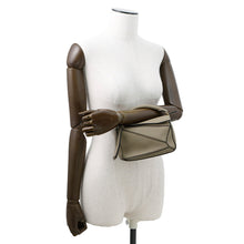 将图像加载到图库查看器中，LOEWE Puzzle Bag 2wayBag Greige Leather Size Mini
