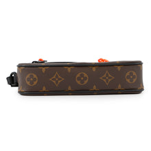 Load image into Gallery viewer, LOUIS VUITTON Pochette Volga NoirM44458 Monogram / Solar Powered Ray
