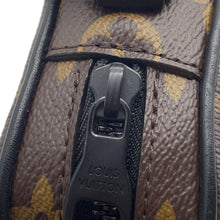 Load image into Gallery viewer, LOUIS VUITTON Pochette Volga NoirM44458 Monogram / Solar Powered Ray
