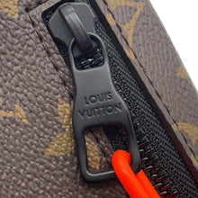 Load image into Gallery viewer, LOUIS VUITTON ★Pochette Volga NoirM44458 Monogram / Solar Powered Ray
