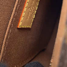 将图像加载到图库查看器中，LOUIS VUITTON Petit Sac Plat BrownM69442 Monogram
