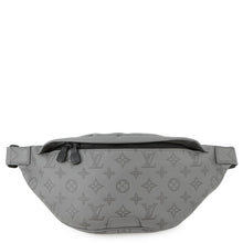 Load image into Gallery viewer, LOUIS VUITTON Discovery・Bumbag GrayM46108 Monogram Shadow Size PM
