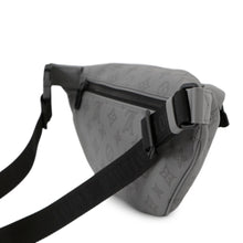 将图像加载到图库查看器中，LOUIS VUITTON Discovery・Bumbag GrayM46108 Monogram Shadow Size PM
