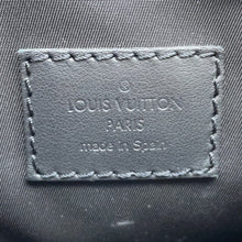 将图像加载到图库查看器中，LOUIS VUITTON comet messenger NoirM22495 Calf Leather Monogram・Pattern Size PM
