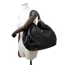 将图像加载到图库查看器中，LOUIS VUITTON Mahina NoirM95765 Monogram Mahina Size L
