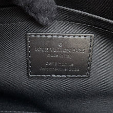 将图像加载到图库查看器中，LOUIS VUITTON Soft/Polochon Gradient Electric Sun/NoirM23093 Epi XL Calf Leather
