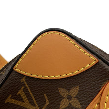Load image into Gallery viewer, LOUIS VUITTON ★Soft Trunk Messenger BrownM68494 Monogram Size PM
