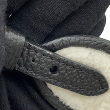 将图像加载到图库查看器中，LOUIS VUITTON Capucines NoirM59073 Taurillon Leather Shearling Size MM
