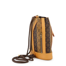 将图像加载到图库查看器中，LOUIS VUITTON Randonnee Messenger NIGOCollaboration Marron/NoirM45968 Monogram stripe
