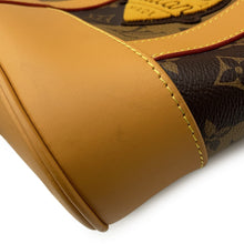 将图像加载到图库查看器中，LOUIS VUITTON Randonnee Messenger NIGOCollaboration Marron/NoirM45968 Monogram stripe
