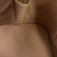 Load image into Gallery viewer, LOUIS VUITTON Alma Beige PoudreM91753 Monogram Vernis Leather Size GM
