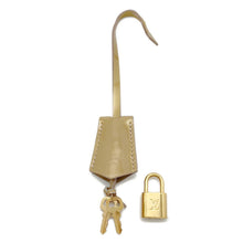 Load image into Gallery viewer, LOUIS VUITTON Alma Beige PoudreM91753 Monogram Vernis Leather Size GM
