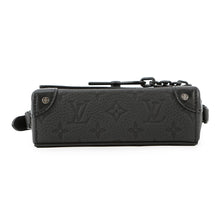 将图像加载到图库查看器中，LOUIS VUITTON Steamer Wearable Wallet NoirM81746 Monogram・Taurillon
