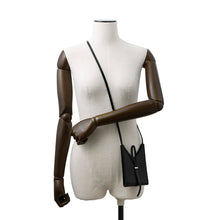 将图像加载到图库查看器中，Givenchy Cutout Phone Holder Shoulder Bag Black Leather Size Mini
