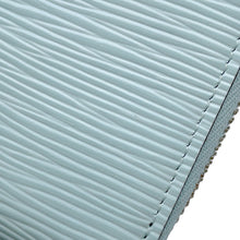 将图像加载到图库查看器中，LOUIS VUITTON Zippy Wallet Light BlueM82141 Epi Leather
