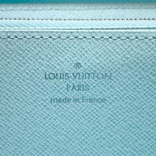 将图像加载到图库查看器中，LOUIS VUITTON Zippy Wallet Light BlueM82141 Epi Leather
