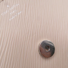 将图像加载到图库查看器中，LOUIS VUITTON Busy NM QuartzM59457 Epi-grain Cowhide Leather
