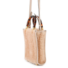 将图像加载到图库查看器中，FENDI Sunshine shopper Pink8BS051 Mouton Leather
