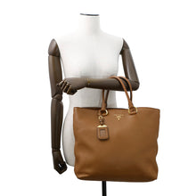 将图像加载到图库查看器中，PRADA Vitello Phoenix Tote Brown1BG865 Leather
