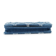 将图像加载到图库查看器中，CHANEL Matelasse Chain wallet BlueA33814 Denim
