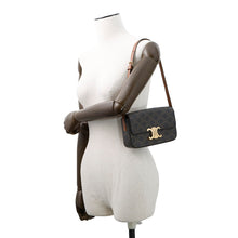 将图像加载到图库查看器中，CELINE Triomphe Claude Shoulder Bag Tan194142 PVC Calf Leather

