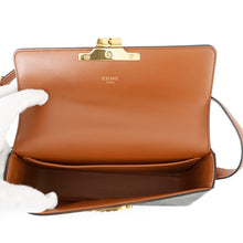 将图像加载到图库查看器中，CELINE Triomphe Claude Shoulder Bag Tan194142 PVC Calf Leather
