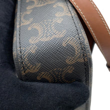 将图像加载到图库查看器中，CELINE Triomphe Claude Shoulder Bag Tan194142 PVC Calf Leather
