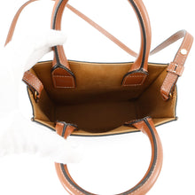 将图像加载到图库查看器中，CELINE Triomphe Vertical Cabas Tan194372 PVC Leather Size Mini
