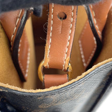 将图像加载到图库查看器中，CELINE Triomphe Vertical Cabas Tan194372 PVC Leather Size Mini
