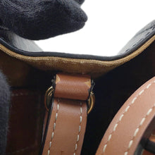 将图像加载到图库查看器中，CELINE Triomphe Vertical Cabas Tan194372 PVC Leather Size Mini
