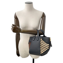 将图像加载到图库查看器中，LOEWE hammock Black/Orange/Natural Raffia Leather Size compact
