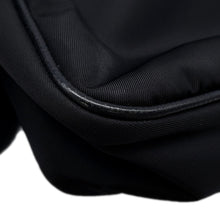 将图像加载到图库查看器中，PRADA Re-Edition 2005 Shoulder Bag Black1BH204 Nylon
