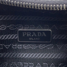 将图像加载到图库查看器中，PRADA Re-Edition 2005 Shoulder Bag Black1BH204 Nylon

