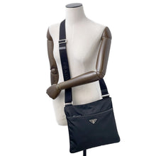 将图像加载到图库查看器中，PRADA Shoulder Bag Black Nylon Leather
