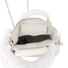 将图像加载到图库查看器中，Maison Margiela Maison Margiela 5AC Shoulder Bag GreigeSB3WG0025 Leather Canvas Size baby
