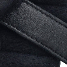 将图像加载到图库查看器中，CHANEL Boy Chanel ChainShoulder Bag Black Leather Fur Size 25
