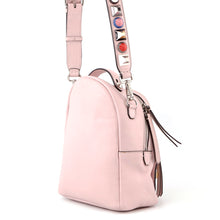 将图像加载到图库查看器中，FENDI Bolsa Vitto Dolce Studded Shoulder Bag Pink8BT281 Leather
