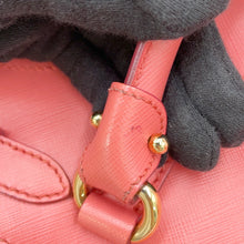 将图像加载到图库查看器中，Ferragamo Gancini 2WAYBag salmon pink21E428 Leather
