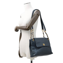 将图像加载到图库查看器中，CHANEL ChainShoulder Navy Caviar Leather
