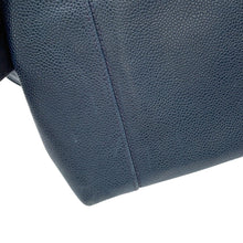 将图像加载到图库查看器中，CHANEL ChainShoulder Navy Caviar Leather
