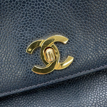 将图像加载到图库查看器中，CHANEL ChainShoulder Navy Caviar Leather
